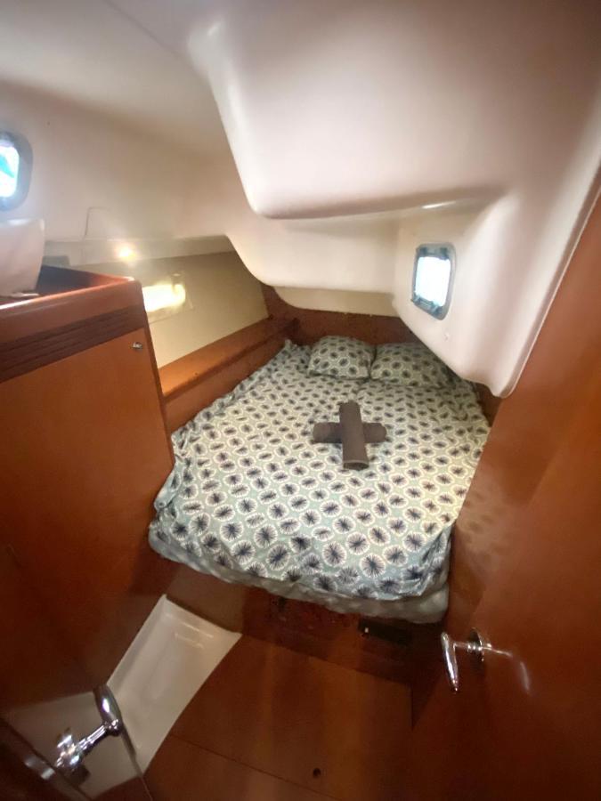 Nuit Insolite Sur Un Voilier Linge Et Menage Inclus - Boat Paradise La Rochelle Ла Рошел Екстериор снимка